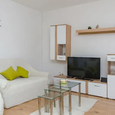 House Roko * Marina